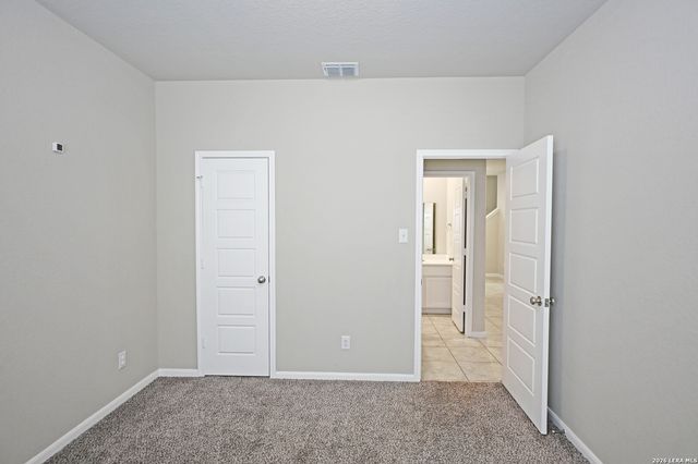 1149 AMBER LK, Seguin, TX 78155
