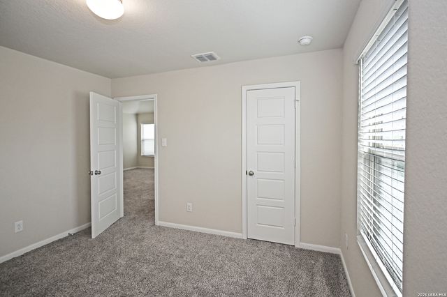 1149 AMBER LK, Seguin, TX 78155