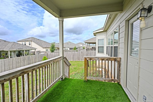 1149 AMBER LK, Seguin, TX 78155