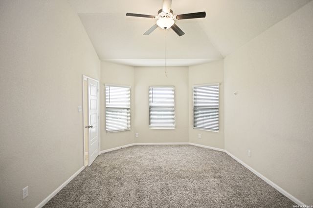 1149 AMBER LK, Seguin, TX 78155