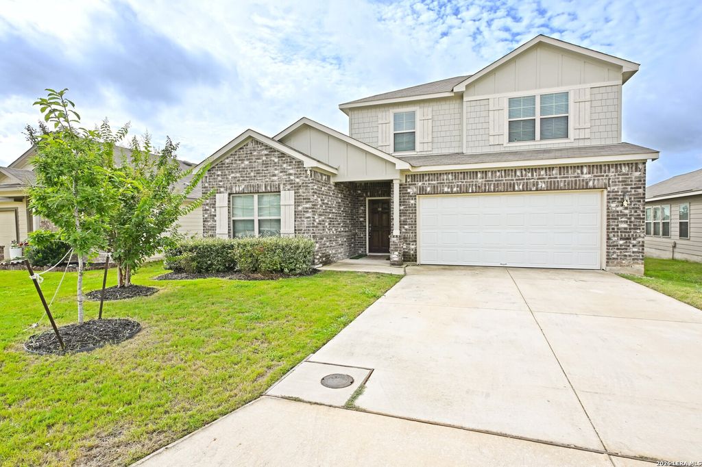 1149 AMBER LK, Seguin, TX 78155