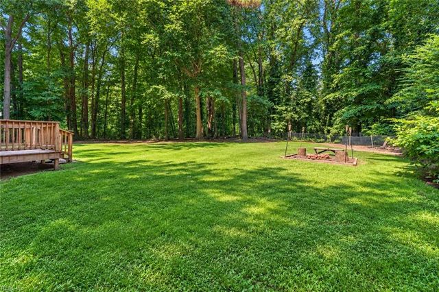 4504 Aberdeen DR, Gloucester, VA 23061
