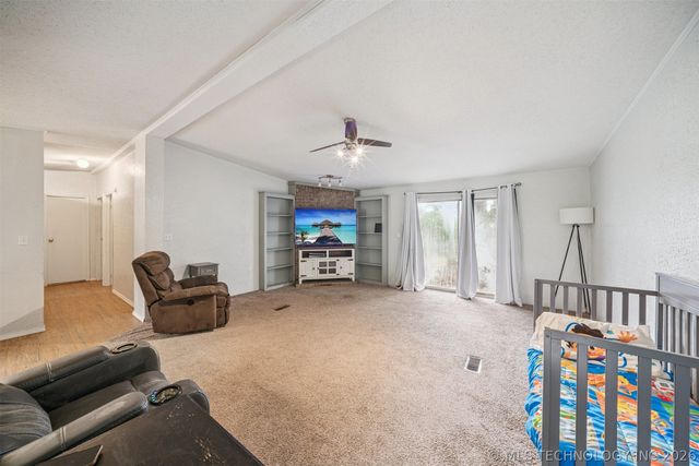 11873 S 177th West Avenue, Sapulpa, OK 74066
