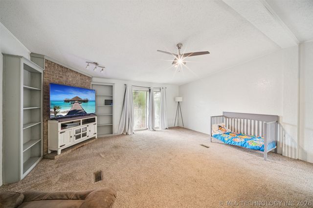 11873 S 177th West Avenue, Sapulpa, OK 74066