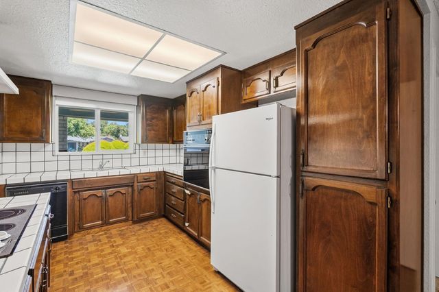 2628 Turquoise Ct, Modesto, CA 95355