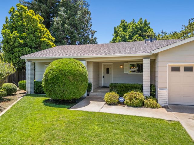 2628 Turquoise Ct, Modesto, CA 95355