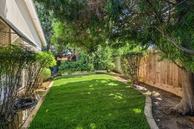 2628 Turquoise Ct, Modesto, CA 95355