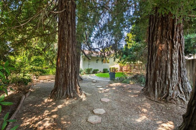 2628 Turquoise Ct, Modesto, CA 95355