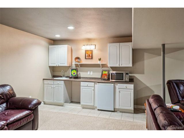 734 Rossum Dr, Loveland, CO 80537