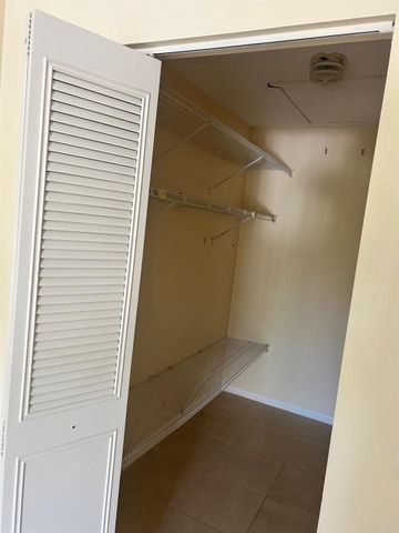 712 Sunny Pine Way E3, Greenacres, FL 33415