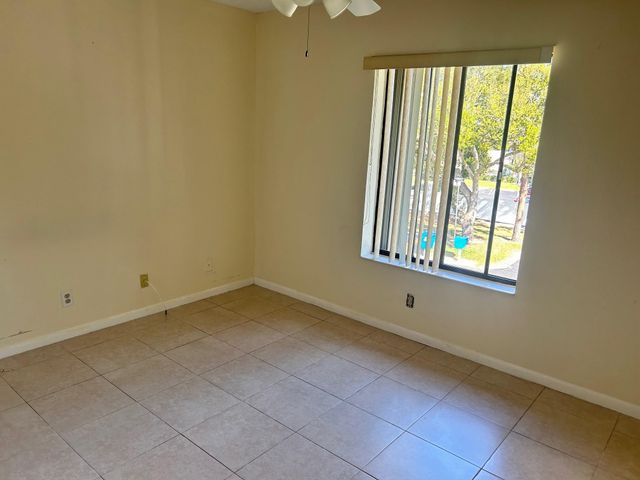 712 Sunny Pine Way E3, Greenacres, FL 33415