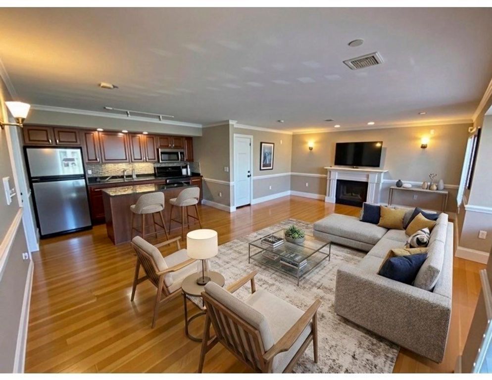 366 Dorchester Street 4, Boston, MA 02127