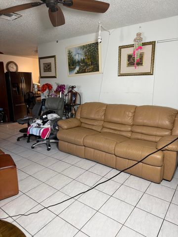 4776 Chariot Circle, Greenacres, FL 33463