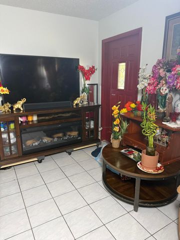 4776 Chariot Circle, Greenacres, FL 33463