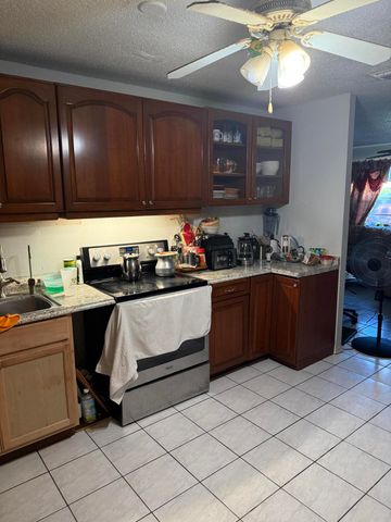 4776 Chariot Circle, Greenacres, FL 33463