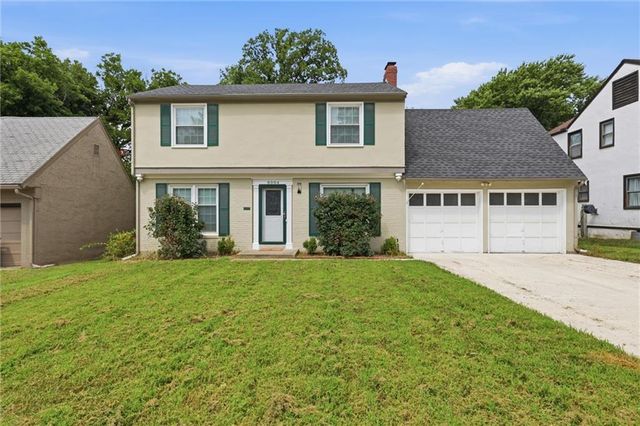 8004 Holmes Road, Kansas City, MO 64131