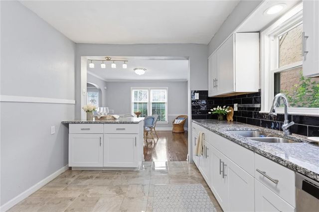 8004 Holmes Road, Kansas City, MO 64131