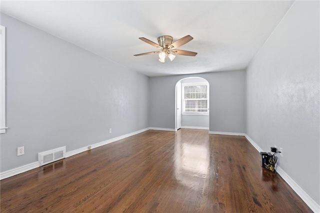 8004 Holmes Road, Kansas City, MO 64131
