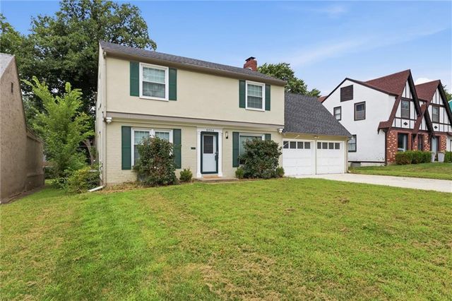 8004 Holmes Road, Kansas City, MO 64131
