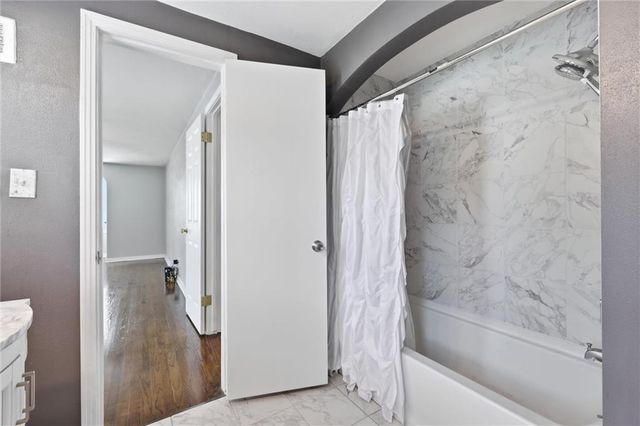 8004 Holmes Road, Kansas City, MO 64131