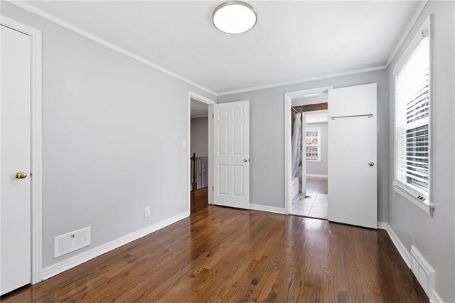 8004 Holmes Road, Kansas City, MO 64131