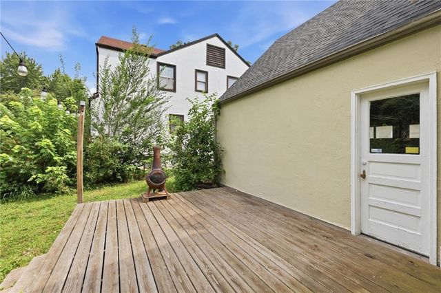 8004 Holmes Road, Kansas City, MO 64131