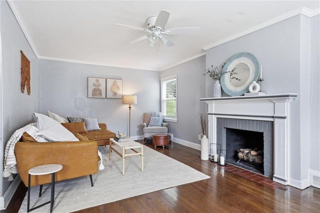 8004 Holmes Road, Kansas City, MO 64131