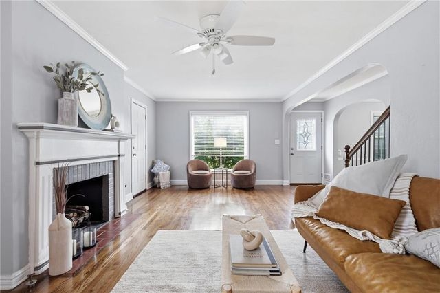 8004 Holmes Road, Kansas City, MO 64131