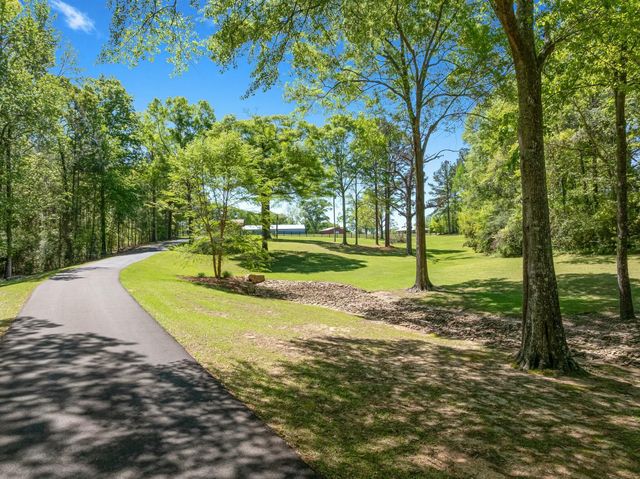8829 US-98, Sumrall, MS 39482