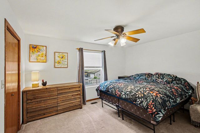 1123 Waverly Road, Chesterton, IN 46304