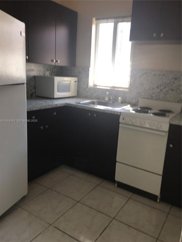 960 Biarritz Dr 0, Miami Beach, FL 33141