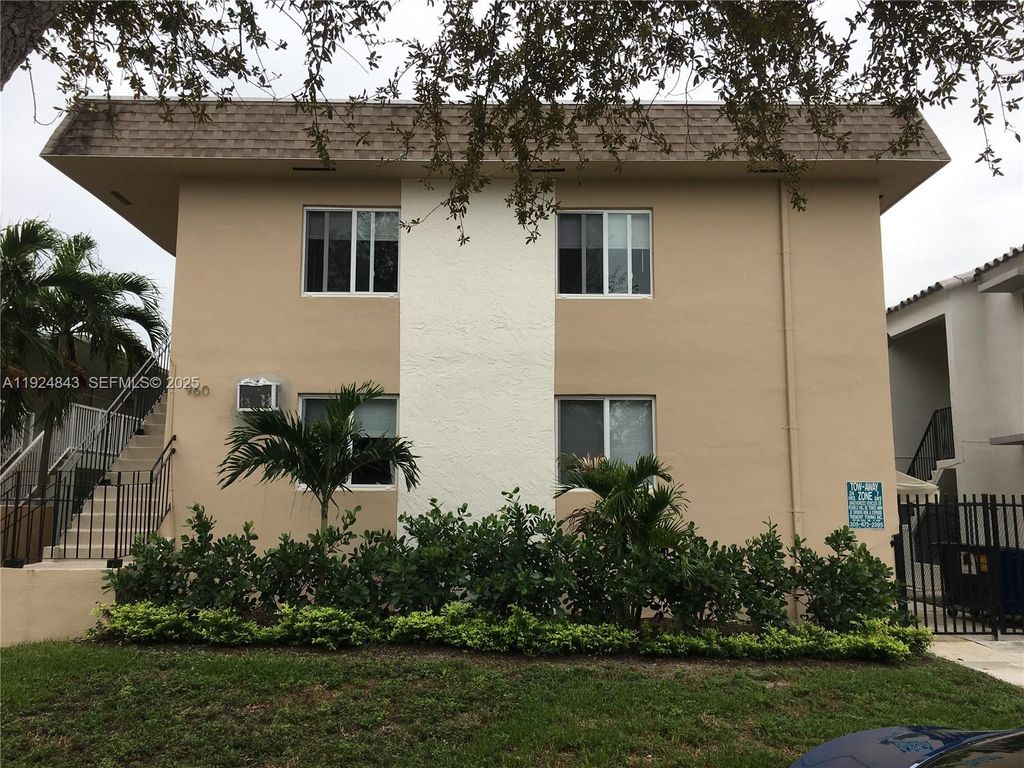 960 Biarritz Dr 0, Miami Beach, FL 33141