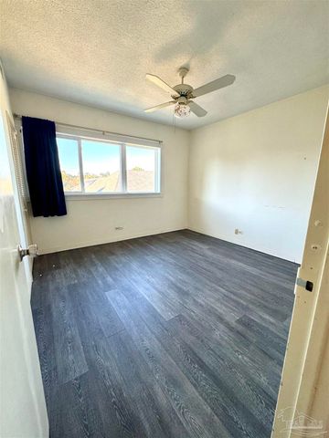 825 Bayshore Dr 206, Pensacola, FL 32507