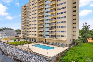 825 Bayshore Dr 206, Pensacola, FL 32507
