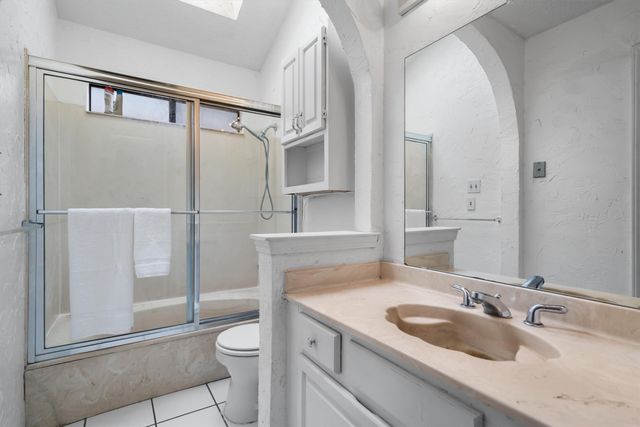 5590 Spring Valley H 203, Dallas, TX 75254