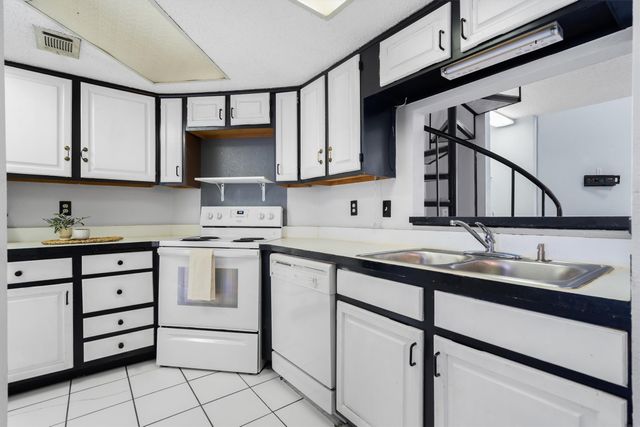 5590 Spring Valley H 203, Dallas, TX 75254