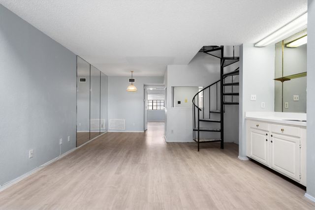 5590 Spring Valley H 203, Dallas, TX 75254
