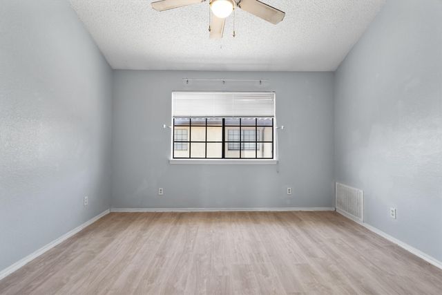 5590 Spring Valley H 203, Dallas, TX 75254