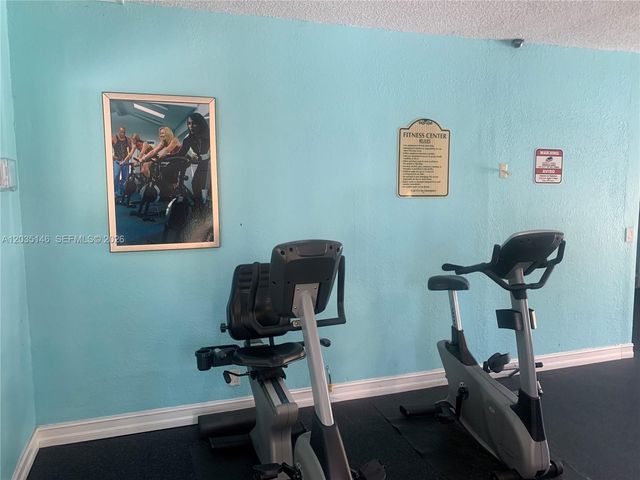 18101 NW 68th Avenue E105, Hialeah, FL 33015