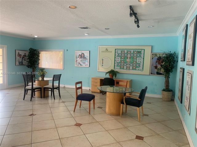 18101 NW 68th Avenue E105, Hialeah, FL 33015