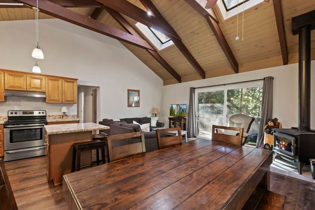 24144 Olo Win Trl, Mi Wuk Village, CA 95346