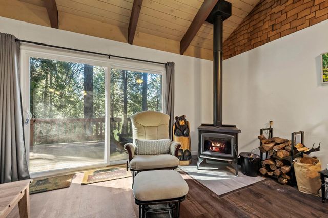 24144 Olo Win Trl, Mi Wuk Village, CA 95346