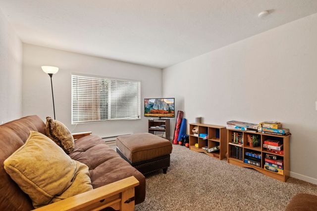 24144 Olo Win Trl, Mi Wuk Village, CA 95346