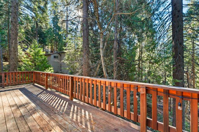 24144 Olo Win Trl, Mi Wuk Village, CA 95346