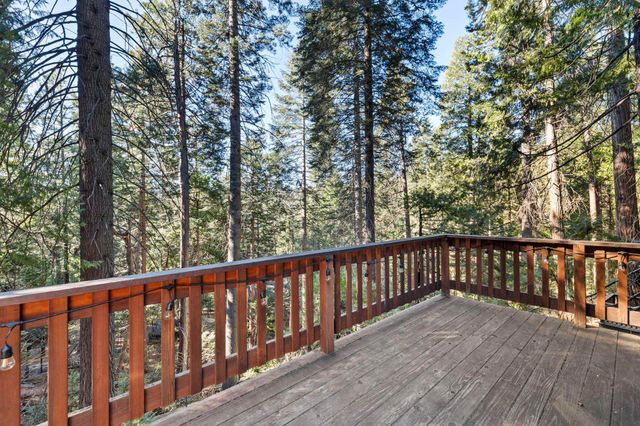 24144 Olo Win Trl, Mi Wuk Village, CA 95346