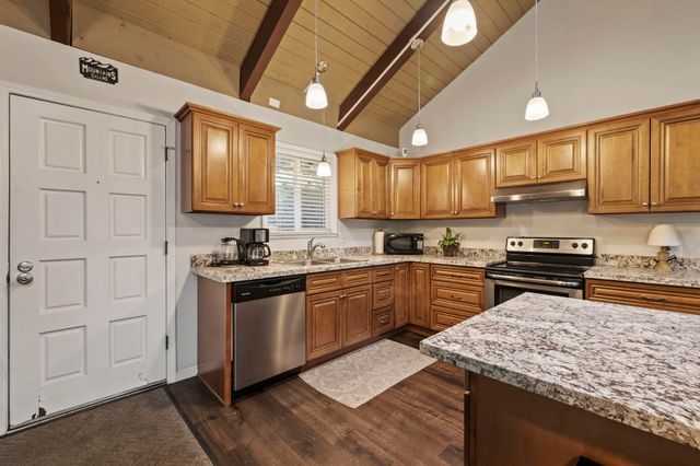 24144 Olo Win Trl, Mi Wuk Village, CA 95346