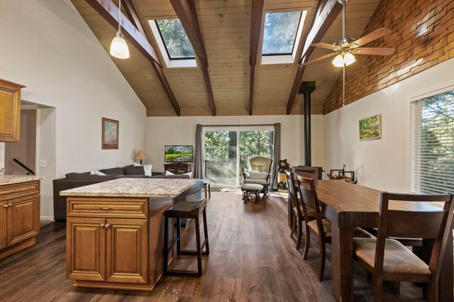 24144 Olo Win Trl, Mi Wuk Village, CA 95346