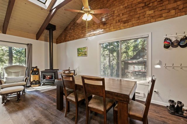 24144 Olo Win Trl, Mi Wuk Village, CA 95346