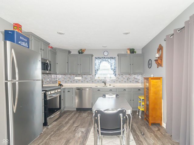 2395 Silver Spoon Drive, Greenfield, IN 46140