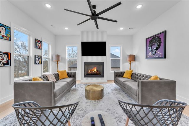 1421 Lee Street, Pea Ridge, AR 72751